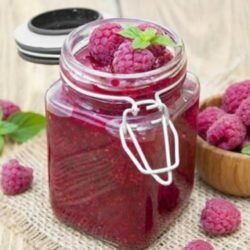 Малина у власному соку на зиму пять простих покрокових рецептів